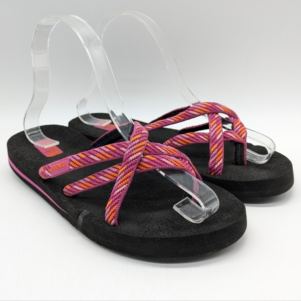 Teva Olowahu Pink Orange Strappy Flip Flop Sandal 7